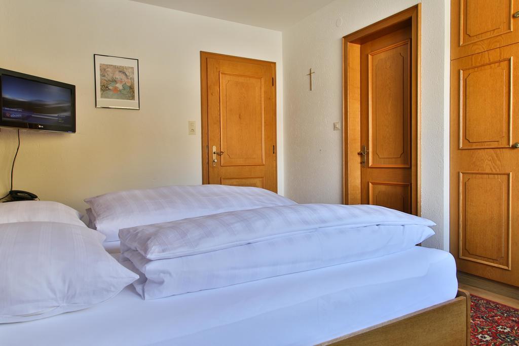 Pension Neururer Sölden Oda fotoğraf