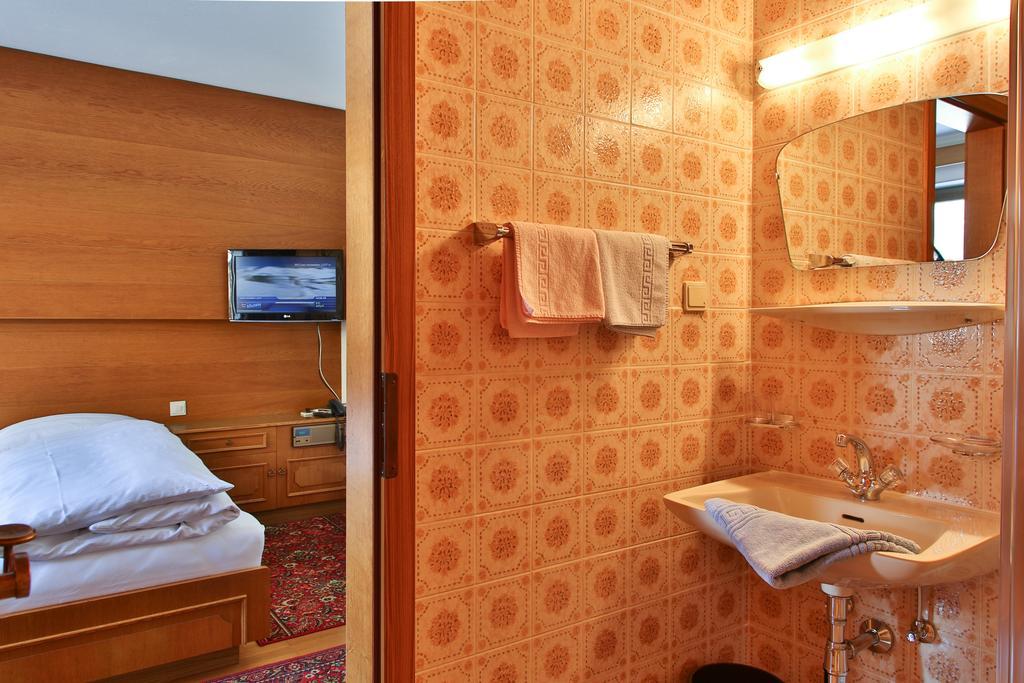 Pension Neururer Sölden Oda fotoğraf